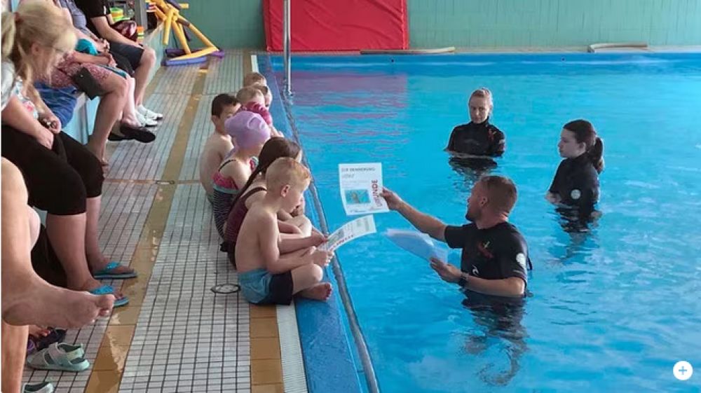 MDR Radio Thüringen zu Gast beim Kinderschwimmen 